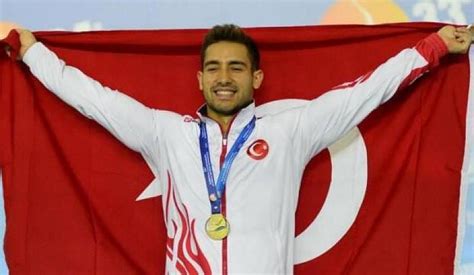M­i­l­l­i­ ­C­i­m­n­a­s­t­i­k­ç­i­ ­İ­b­r­a­h­i­m­ ­Ç­o­l­a­k­,­ ­D­ü­n­y­a­ ­K­u­p­a­s­ı­­n­d­a­ ­A­l­t­ı­n­ ­M­a­d­a­l­y­a­ ­K­a­z­a­n­d­ı­